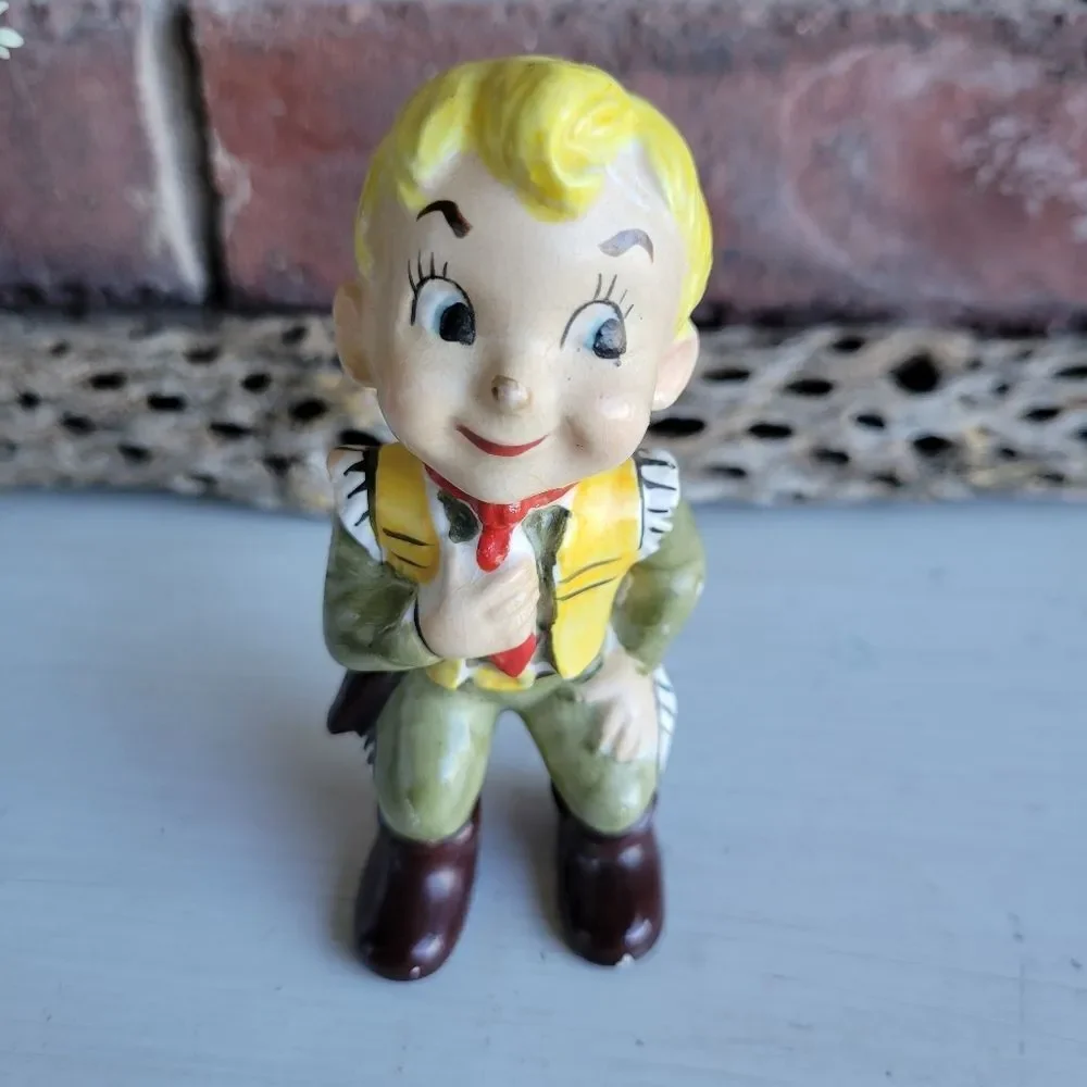 Vintage Kitschy Cowboy Boy Figurine 🤠